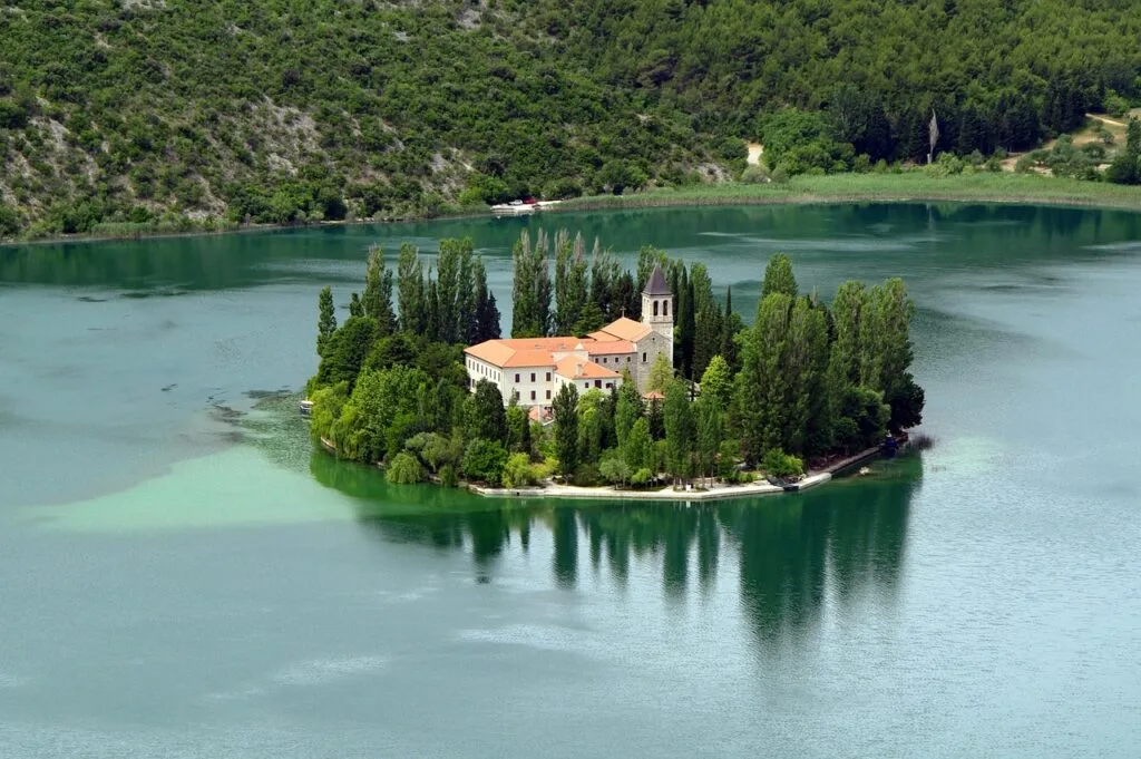 Krka visavac eiland kroatië Krka visavac eiland kroatië