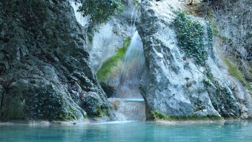 Sentonina Staza wandelroute Kroatië watervallen Sentonina Staza wandelroute Kroatië watervallen